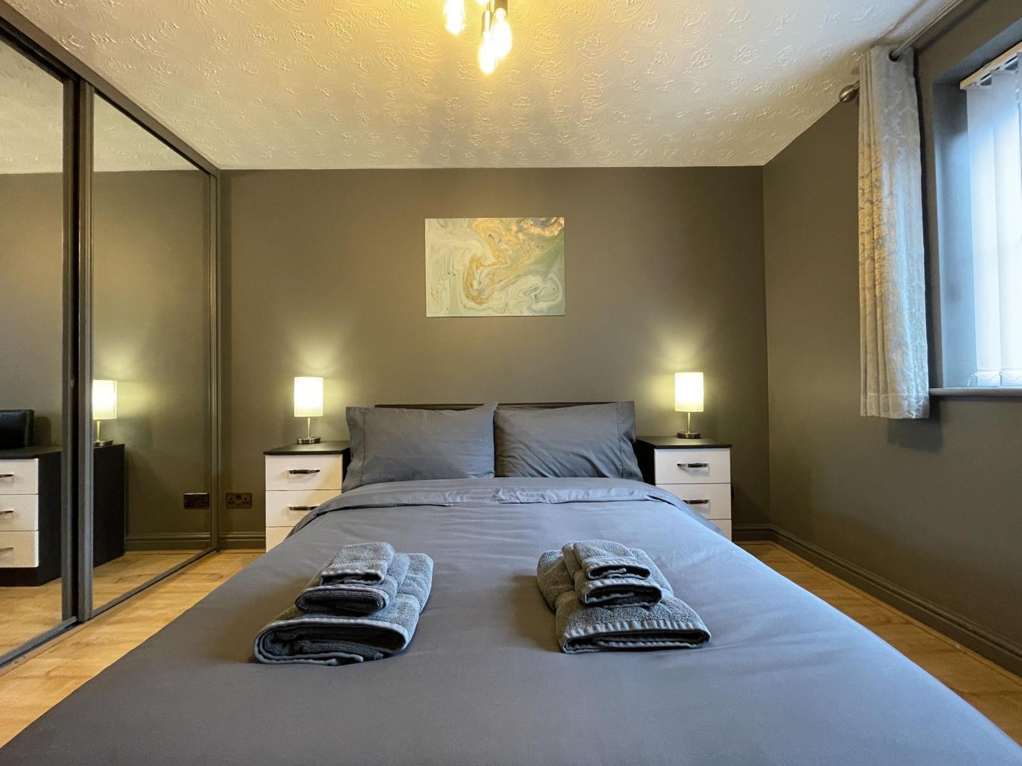 No24 - 2-Bed Boutique Apartment - Hosted By Hutch Lifestyle Leamington Spa Exterior foto