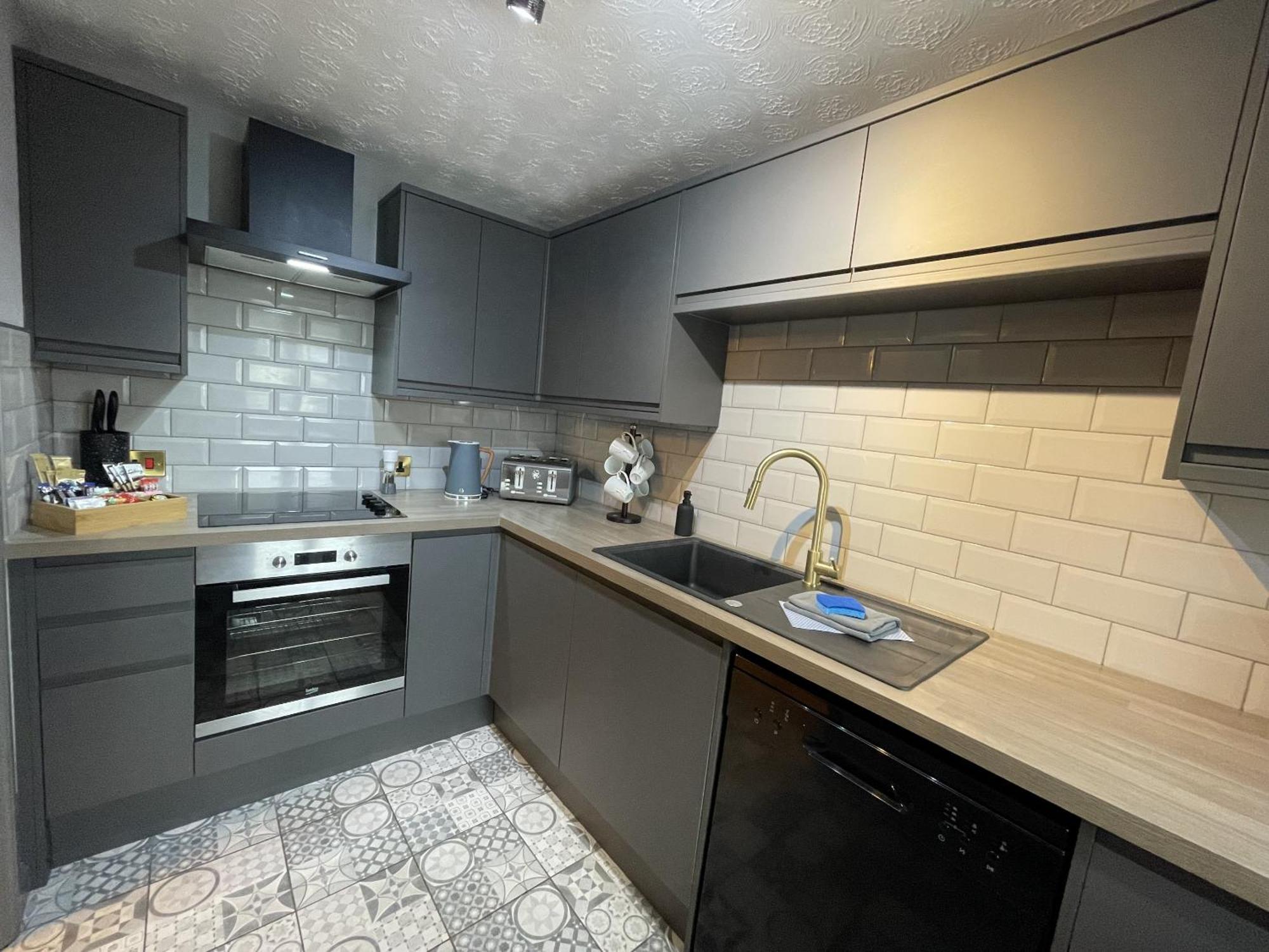 No24 - 2-Bed Boutique Apartment - Hosted By Hutch Lifestyle Leamington Spa Exterior foto